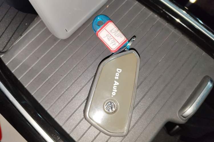 Used Volkswagen ID.6 X 2023 Upgraded Model Pure Long-Range Version Vehicle Key