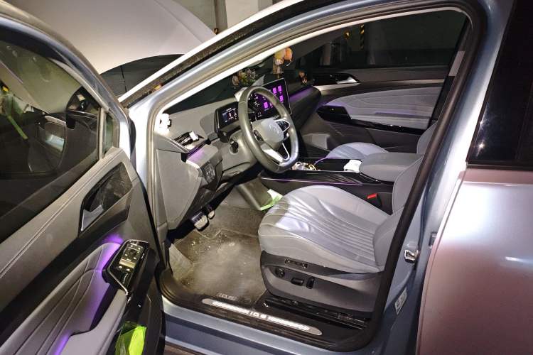 Used Volkswagen ID.6 X 2023 Ultra-Intelligent Long-Range Version Driver Seat
