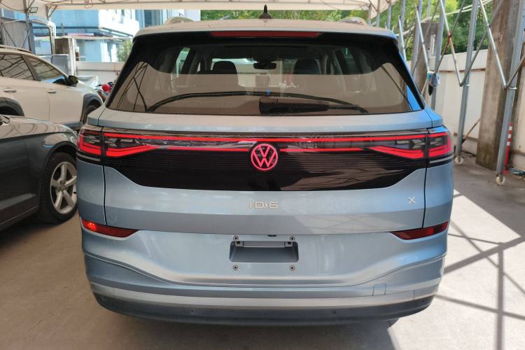 Used Volkswagen ID.6 X 2023 Ultra-Intelligent Long-Range Version Exterior 4