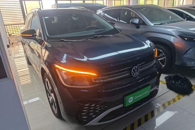 Used Volkswagen ID.6 X 2023 Upgraded Model Ultra-Long Range Version Front Right 45 Deg