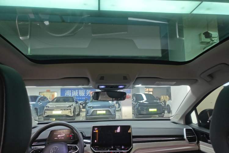 Used Volkswagen ID.6 X 2023 Upgraded Model Ultra-Long Range Version Headliner