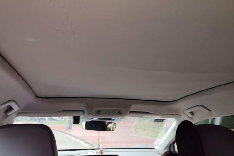 Used Volkswagen ID.6 X 2023 Ultra-Intelligent Long-Range Version Headliner