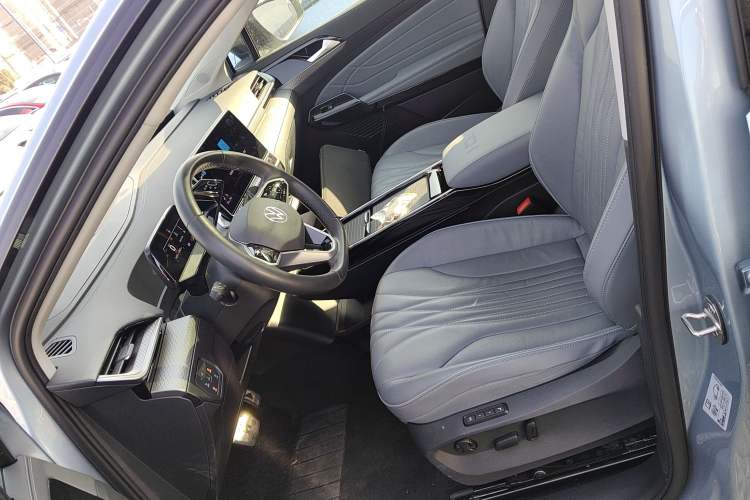 Used Volkswagen ID.6 X 2023 Upgraded Model Ultra-Long Range Version Left Front Seat