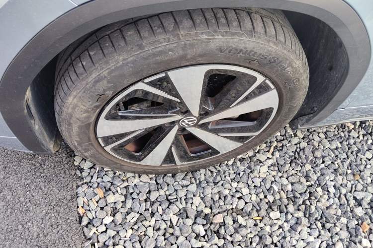 Used Volkswagen ID.6 X 2023 Upgraded Model Ultra-Long Range Version Left Front Wheel Hub