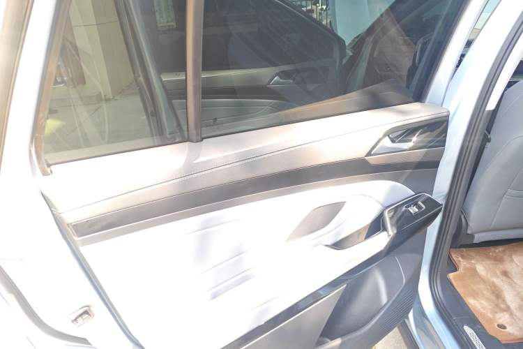 Used Volkswagen ID.6 X 2023 Ultra-Intelligent Long-Range Version Left Rear Door Interior