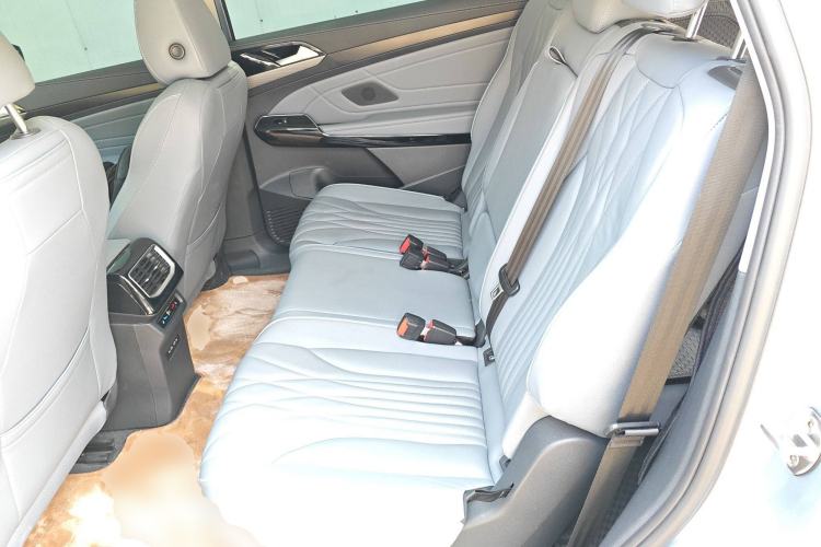 Used Volkswagen ID.6 X 2023 Ultra-Intelligent Long-Range Version Left Rear Seat