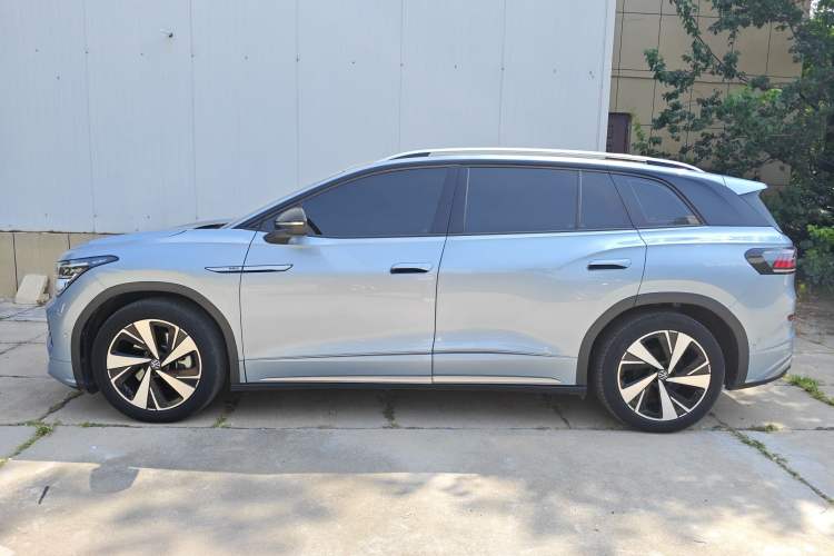 Used Volkswagen ID.6 X 2023 Ultra-Intelligent Long-Range Version Left Side