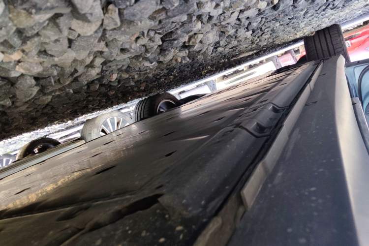 Used Volkswagen ID.6 X 2023 Upgraded Model Ultra-Long Range Version Left Side Sill