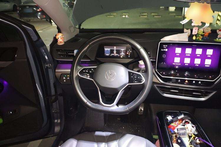 Used Volkswagen ID.6 X 2023 Ultra-Intelligent Long-Range Version Steering Wheel