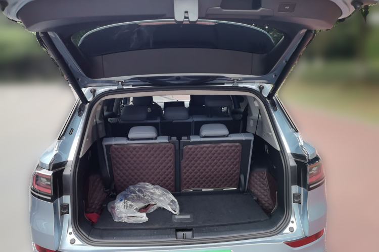 Used Volkswagen ID.6 X 2023 Ultra-Intelligent Long-Range Version Trunk