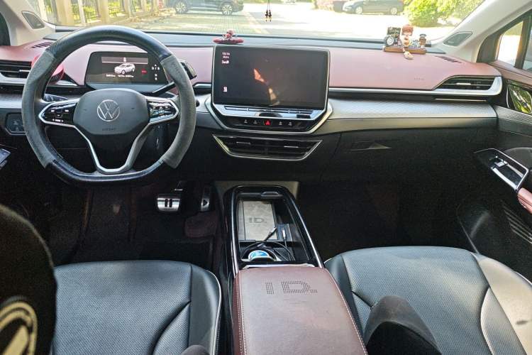 Used Volkswagen ID.6 X 2023 Upgraded Model Pure Long-Range Version Center Console
