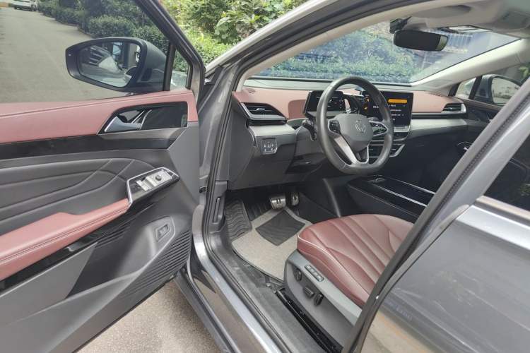 Used Volkswagen ID.6 X 2023 Kinergy Four-Wheel Drive Edition Driver Seat