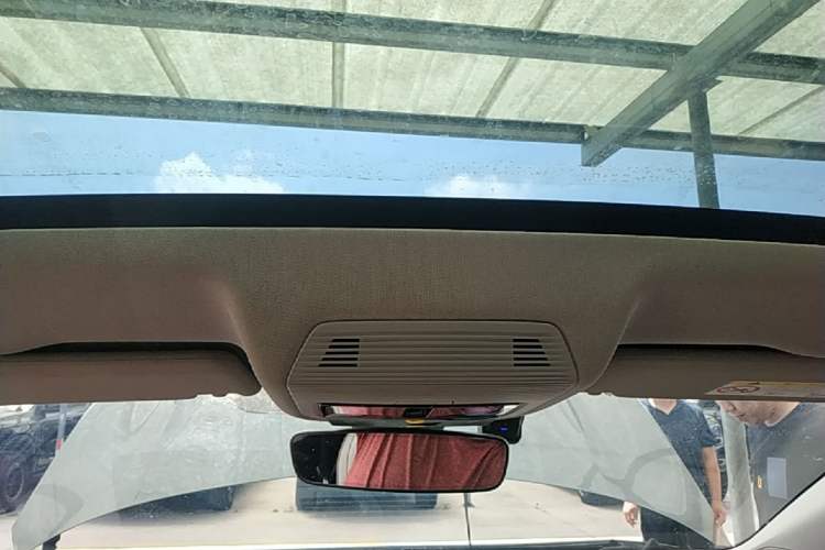 Used Volkswagen ID.6 X 2023 Ultra-Intelligent Long-Range Version Headliner