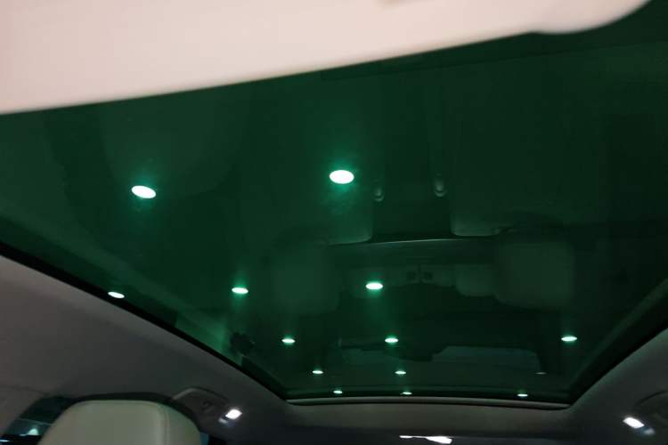 Used Volkswagen ID.6 X 2023 Ultra-Intelligent Long-Range Version Headliner