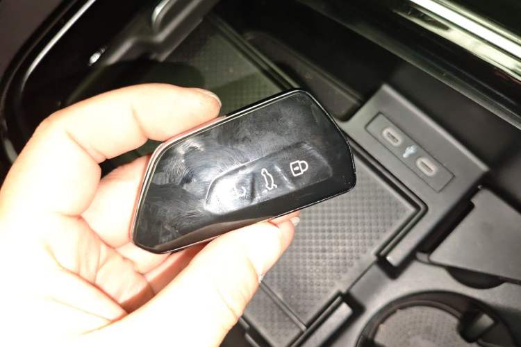 Used Volkswagen ID.6 X 2023 Pure Long-Range Version Interior 1