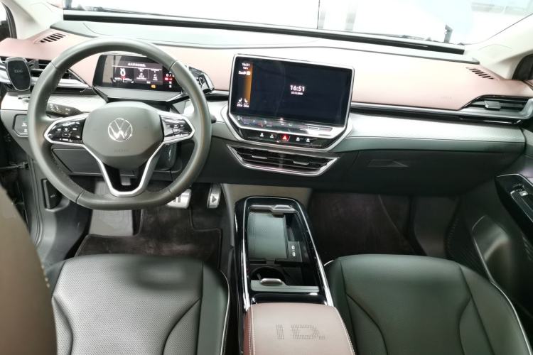Used Volkswagen ID.6 X 2023 Upgraded Model Pure Long-Range Version Interior 2