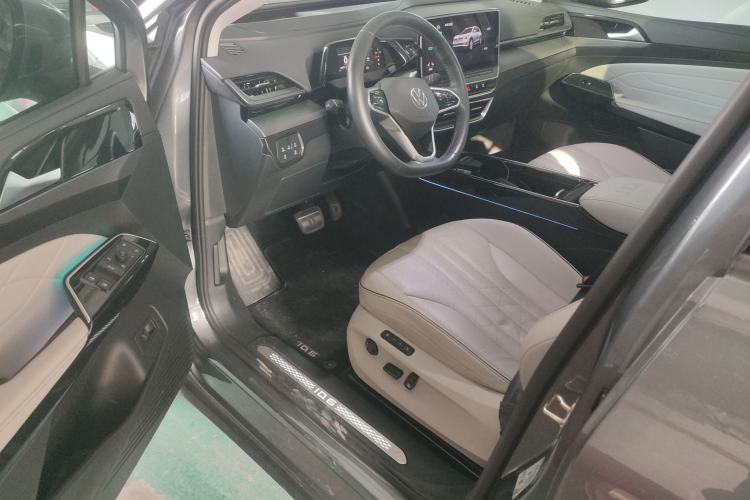 Used Volkswagen ID.6 X 2023 Ultra-Intelligent Long-Range Version Interior 3