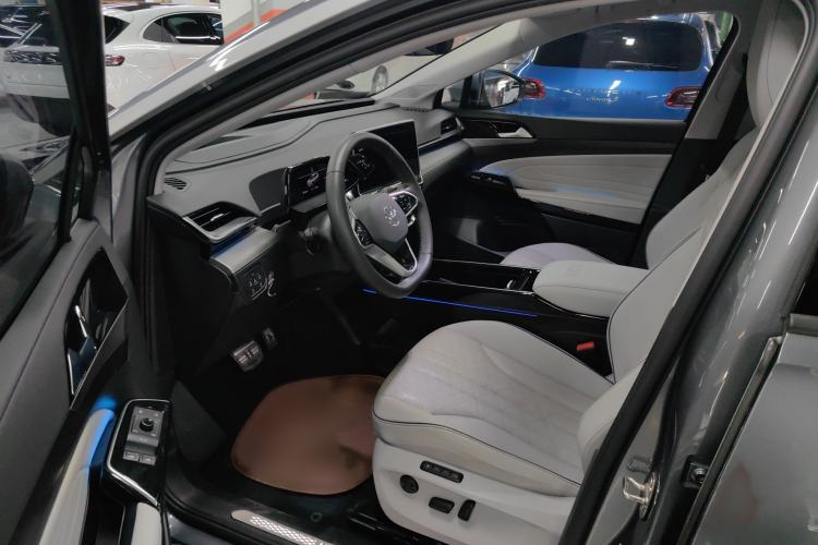 Used Volkswagen ID.6 X 2023 Ultra-Intelligent Long-Range Version Interior 3