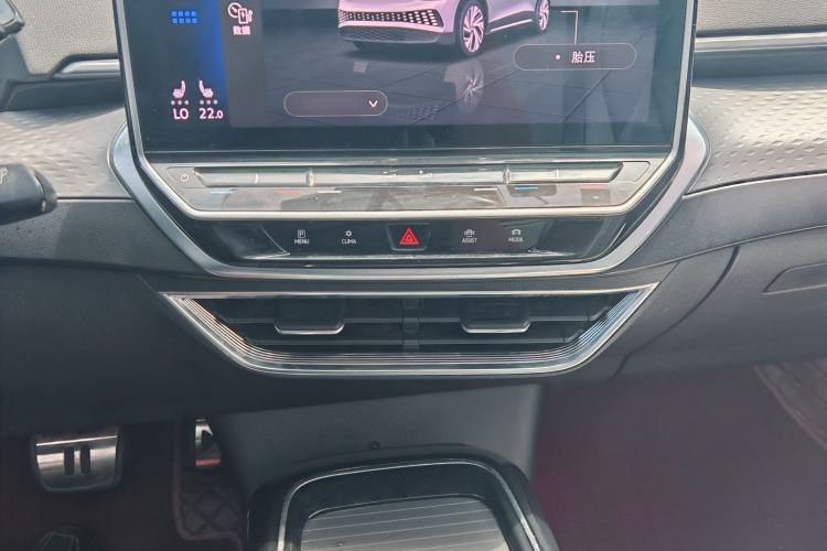 Used Volkswagen ID.6 X 2023 Ultra-Intelligent Long-Range Version Interior 5