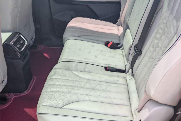 Used Volkswagen ID.6 X 2023 Ultra-Intelligent Long-Range Version Left Front Seat