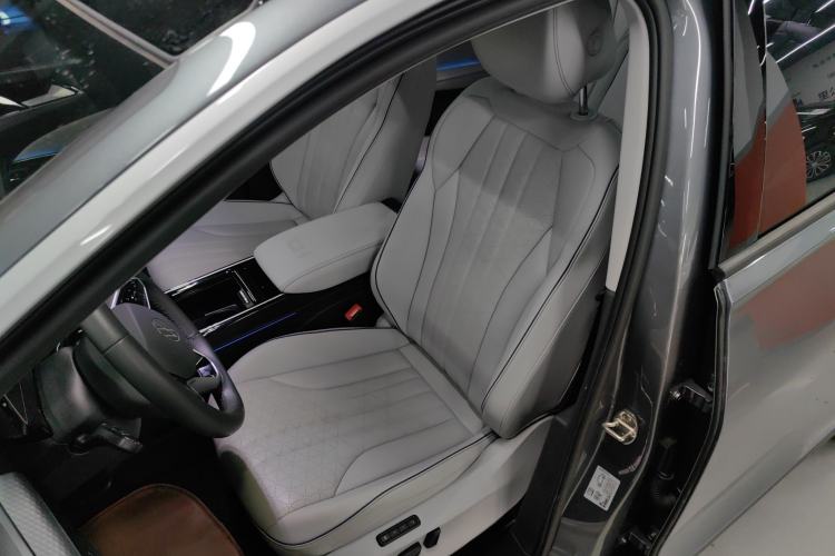 Used Volkswagen ID.6 X 2023 Ultra-Intelligent Long-Range Version Left Front Seat