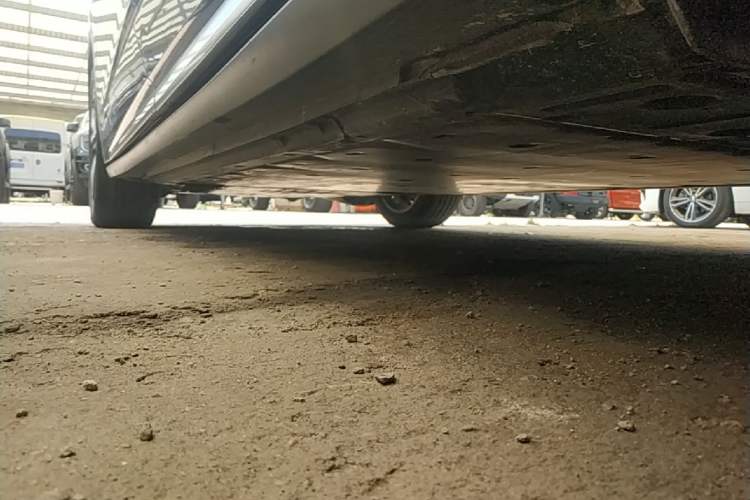 Used Volkswagen ID.6 X 2023 Ultra-Intelligent Long-Range Version Left Side Sill