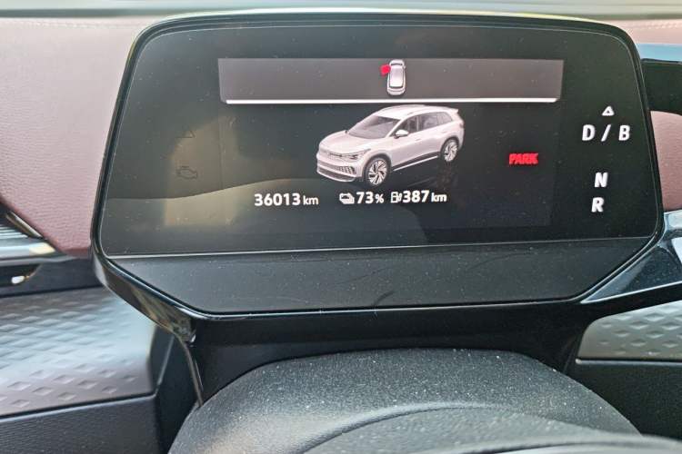 Used Volkswagen ID.6 X 2023 Upgraded Model Pure Long-Range Version Odometer Close Up