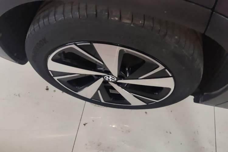 Used Volkswagen ID.6 X 2023 Ultra-Intelligent Long-Range Version Right Rear Wheel Hub