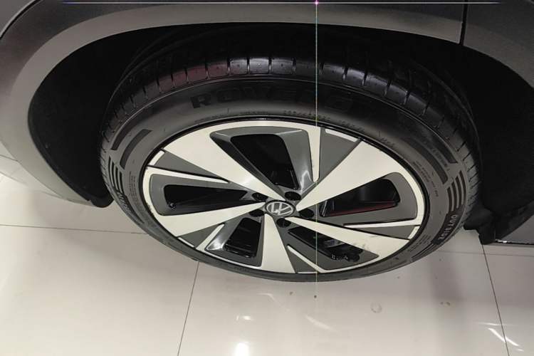 Used Volkswagen ID.6 X 2023 Upgraded Model Ultra-Long Range Version Right Rear Wheel Hub