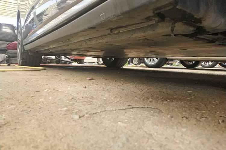 Used Volkswagen ID.6 X 2023 Ultra-Intelligent Long-Range Version Right Side Sill