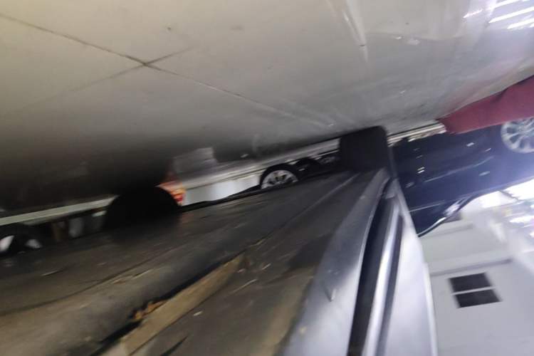 Used Volkswagen ID.6 X 2023 Ultra-Intelligent Long-Range Version Right Side Sill