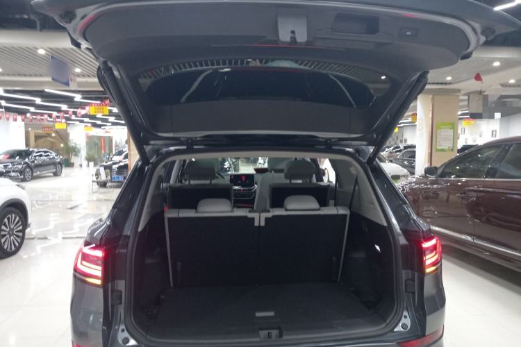 Used Volkswagen ID.6 X 2023 Ultra-Intelligent Long-Range Version Trunk
