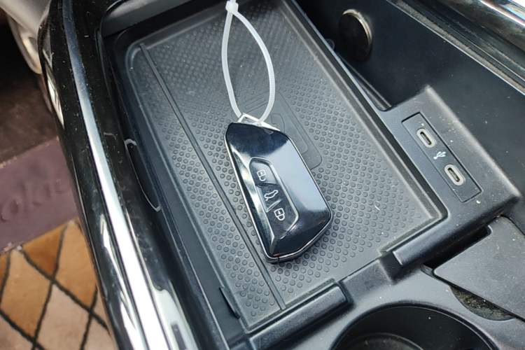 Used Volkswagen ID.6 X 2023 Ultra-Intelligent Long-Range Version Vehicle Key
