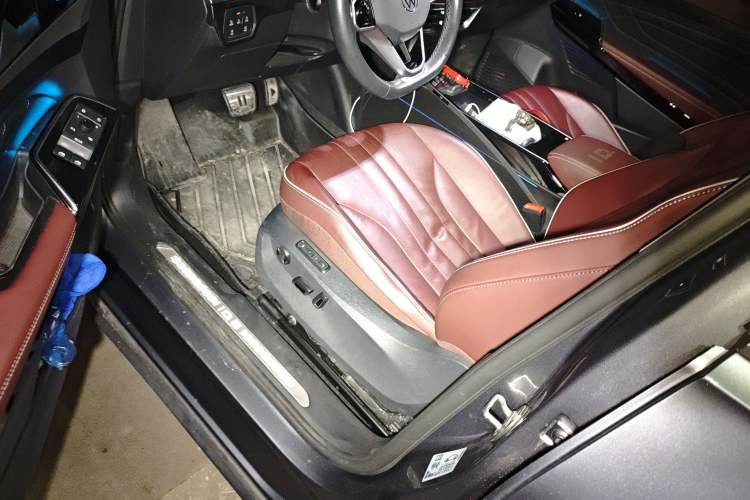 Used Volkswagen ID.6 X 2023 Ultra-Intelligent Long-Range Version Driver Seat