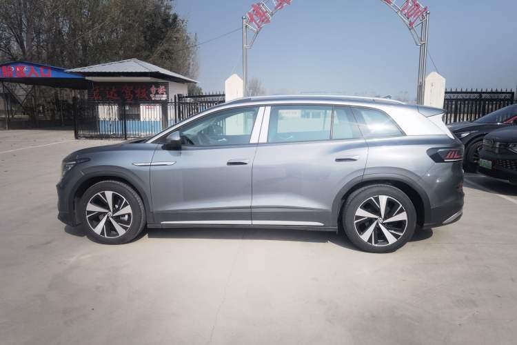 Used Volkswagen ID.6 X 2023 Ultra-Intelligent Long-Range Version Exterior 5