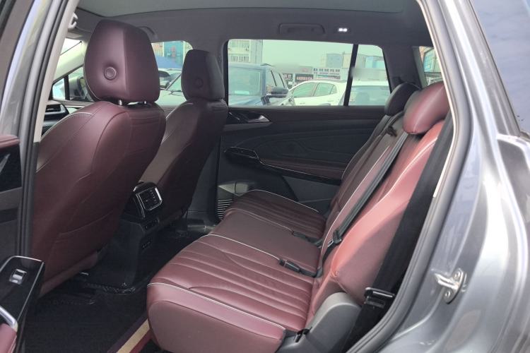 Used Volkswagen ID.6 X 2023 Upgraded Model Pure Long-Range Version Interior 1