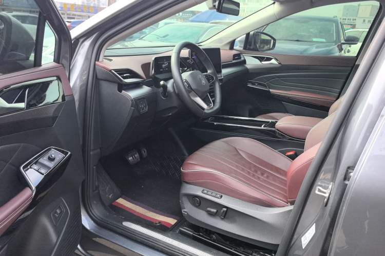 Used Volkswagen ID.6 X 2023 Upgraded Model Pure Long-Range Version Interior 2
