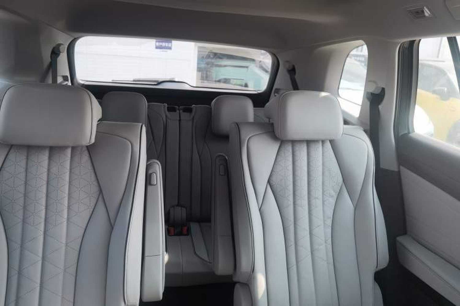 Used Volkswagen ID.6 X 2023 Ultra-Intelligent Long-Range Version Interior 5