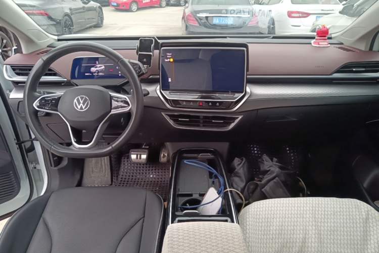 Used Volkswagen ID.6 X 2023 Upgraded Model Pure Long-Range Version Center Console
