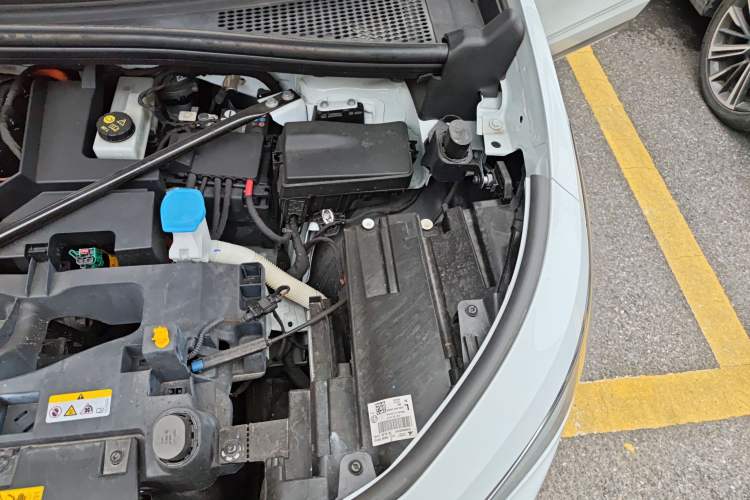 Used Volkswagen ID.6 X 2023 Upgraded Model Pure Long-Range Version Engine Bay Left