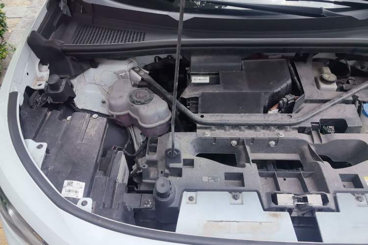 Used Volkswagen ID.6 X 2023 Pure Long-Range Version Engine Bay Right
