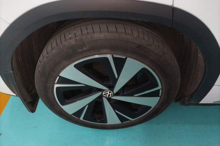 Used Volkswagen ID.6 X 2023 Pure Long-Range Version Exterior 1