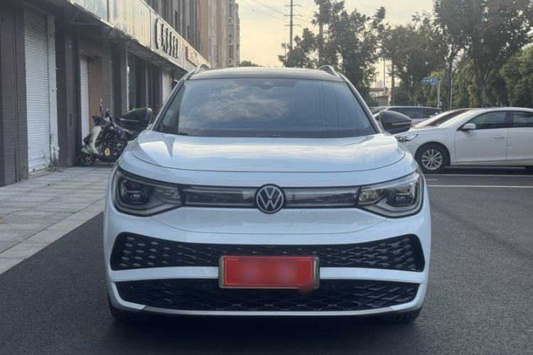 Used Volkswagen ID.6 X 2023 Pure Long-Range Version Exterior 4