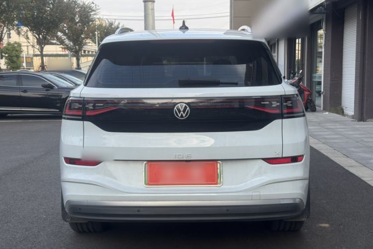 Used Volkswagen ID.6 X 2023 Pure Long-Range Version Exterior 6