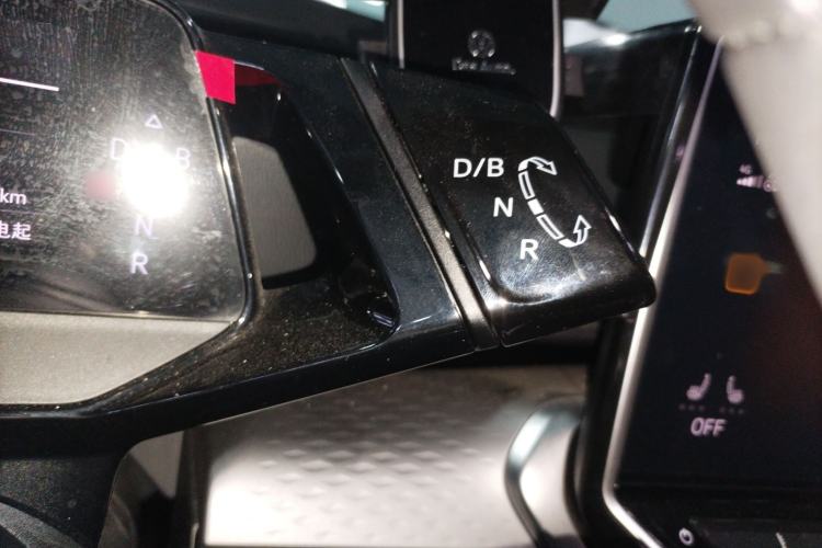 Used Volkswagen ID.6 X 2023 Pure Long-Range Version Gear Lever