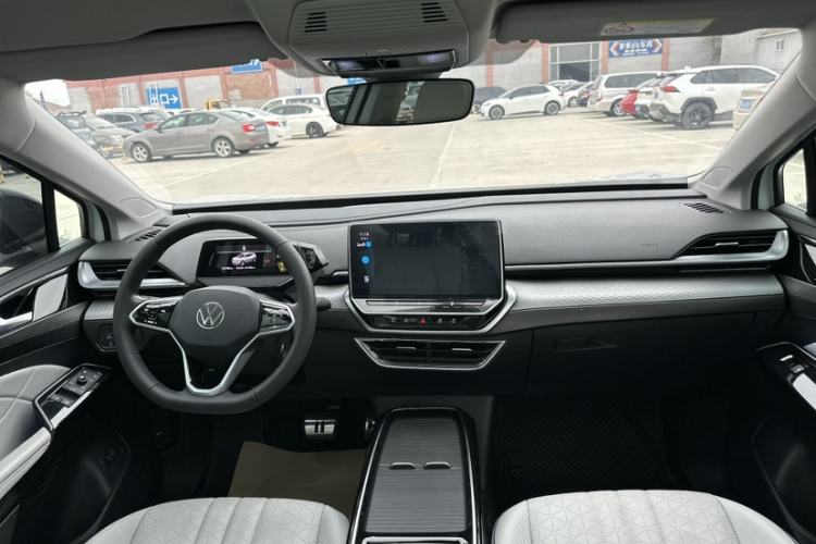 Used Volkswagen ID.6 X 2023 Ultra-Intelligent Long-Range Version Interior 9
