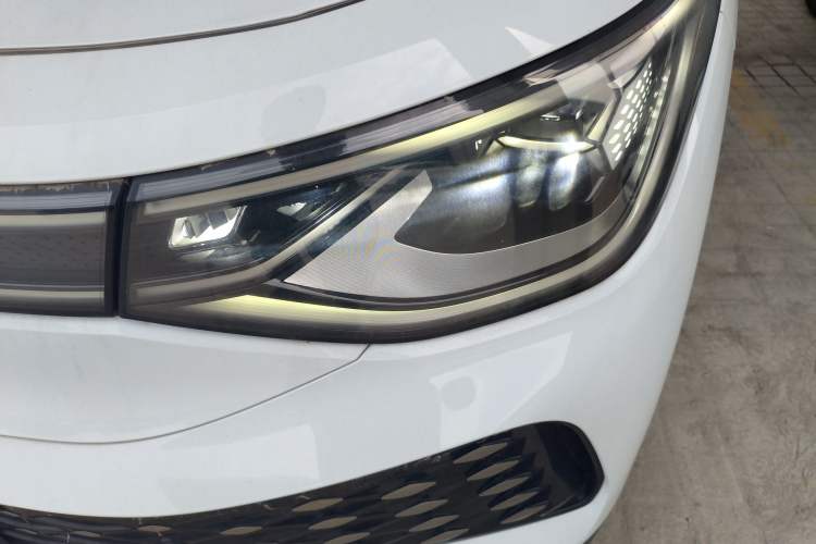 Used Volkswagen ID.6 X 2023 Ultra-Intelligent Long-Range Version Left Front Headlight