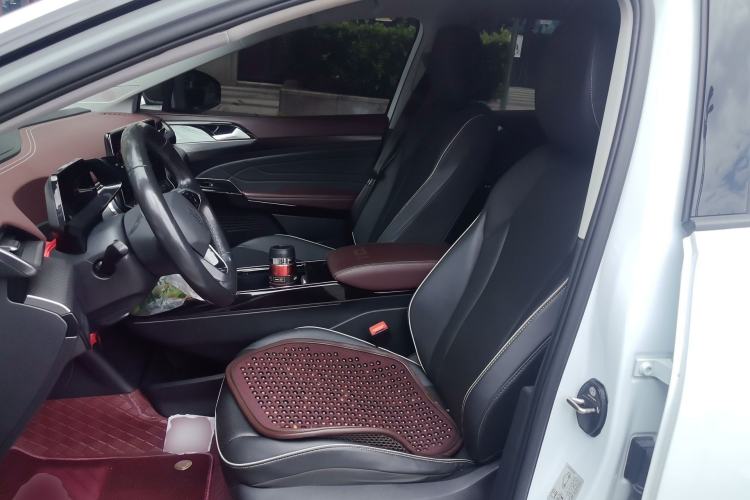 Used Volkswagen ID.6 X 2023 Pure Long-Range Version Left Front Seat