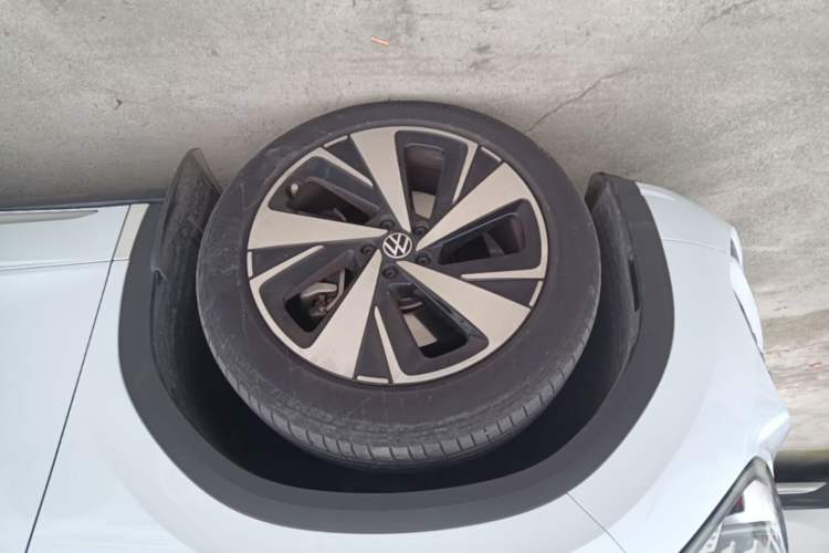 Used Volkswagen ID.6 X 2023 Upgraded Model Pure Long-Range Version Left Front Wheel Hub