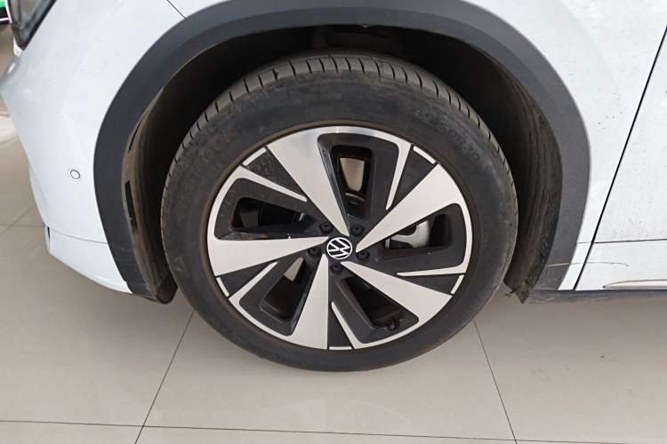 Used Volkswagen ID.6 X 2023 Upgraded Model Ultra-Long Range Version Left Front Wheel Hub